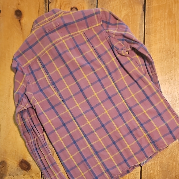 Duluth Trading Free Swingin Flannel - Picture 3 of 4